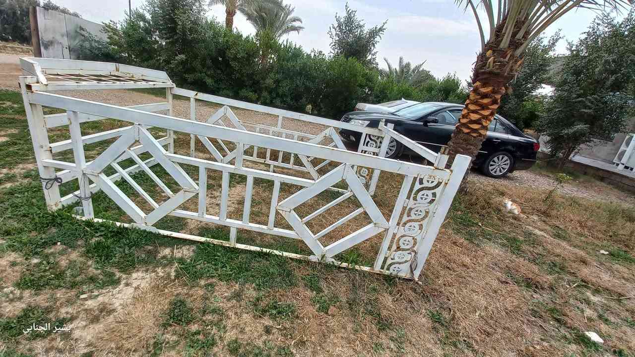 محجل كيا
المكان بغداد التاجي منشأة النصر 

السعر 300 وبيه مجال 

***********
