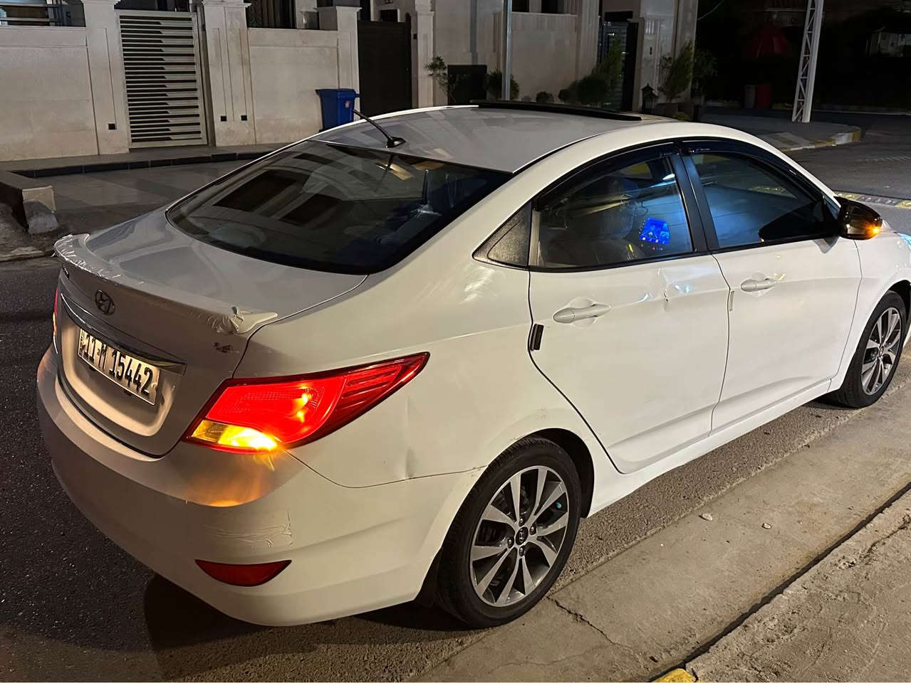 اكسنت 2016 خليجي

ملاحضة: رقم جديد قبل كم يوم بدلته

سنويه 2028 تسقط

فتحه

مكينة 1600 

ماشيه 50 الف

بيهة ضربه ب جاملغ الخلفي زغيره وضربه بل باب زغيره مبينات بل تصوير 

اما البقية كفاله السيارة كلش نضيفة بيهة ادامة كامله ما متروكة

صدر وحمام ودومشه وصور الضربه

موجود ومو نشاز ممبينات 

السعر 114 مع مجال بصيط 

مكاني بغداد كرخ
تواصل *********** بغداد, العراق
