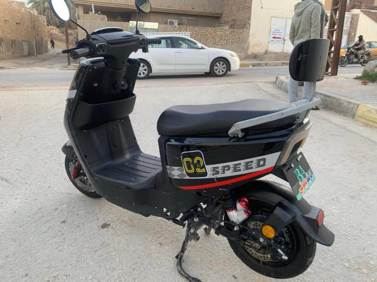 السلام وعليكم
دراجه شحن للبيع 
عدد البطاريات 6 
جديده مصار هواي من بدلتها 
السعر 450 وبي مجال

***********
