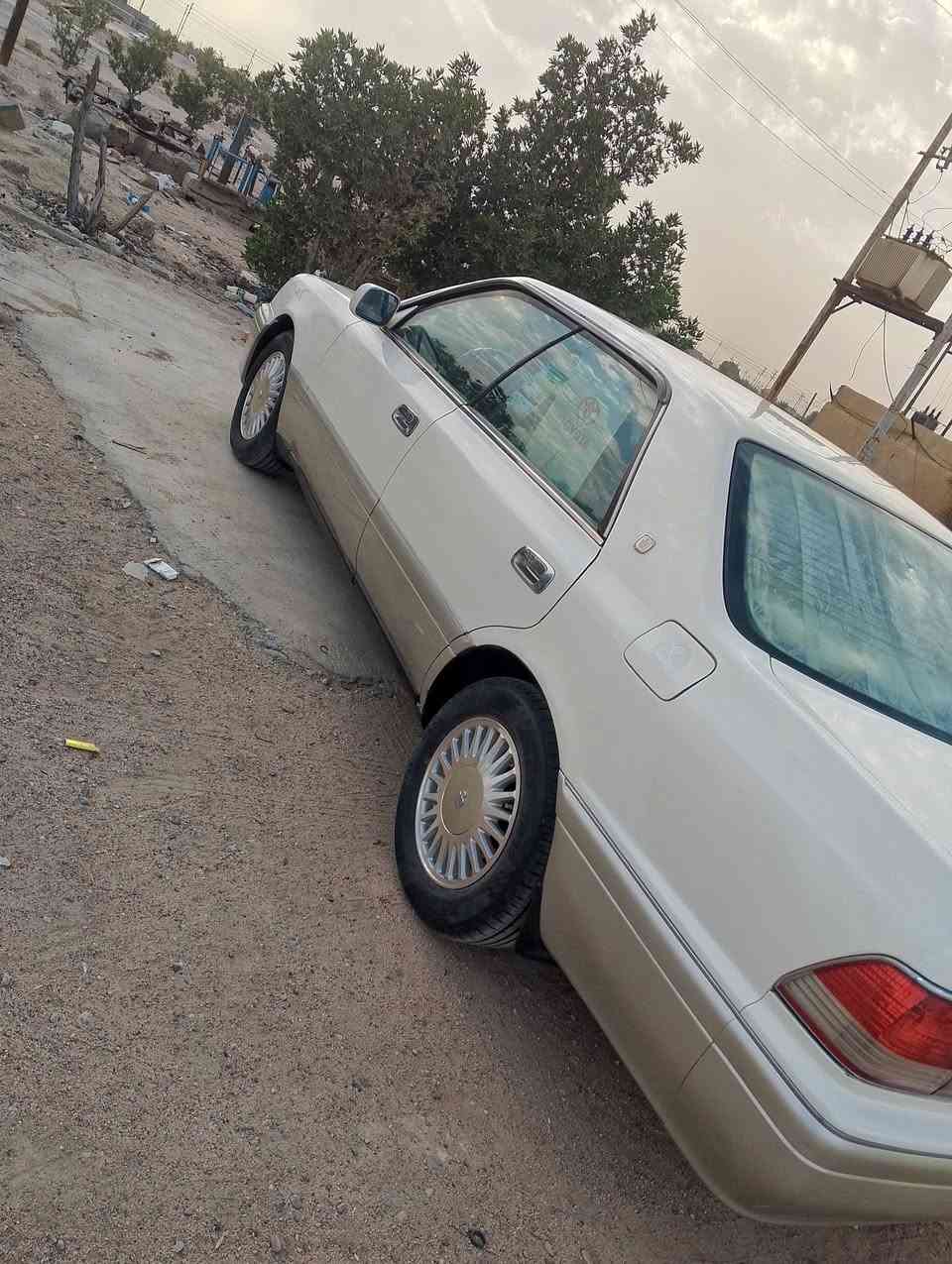 السلام عليكم راس الثور 97 مكفوله من الكصه ونقل جثه والعيب الشرعي وصبغ العام وضربه بسمي سياره على ايدي مال بيت محرك3000فيفيتي رقم بصره نكليزي تبريد ثلج تخم تاير حدايه تحويل مباشر سنويه 30السعر المطلوب  115وبيها مجال العنوان البصره تواصل على الرقم ***********
