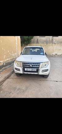 باجيرو خليجي ابيض اللون موديل ٢٠١٨ةخليجي   مري شفط  فتحة سقف انارة ترح...