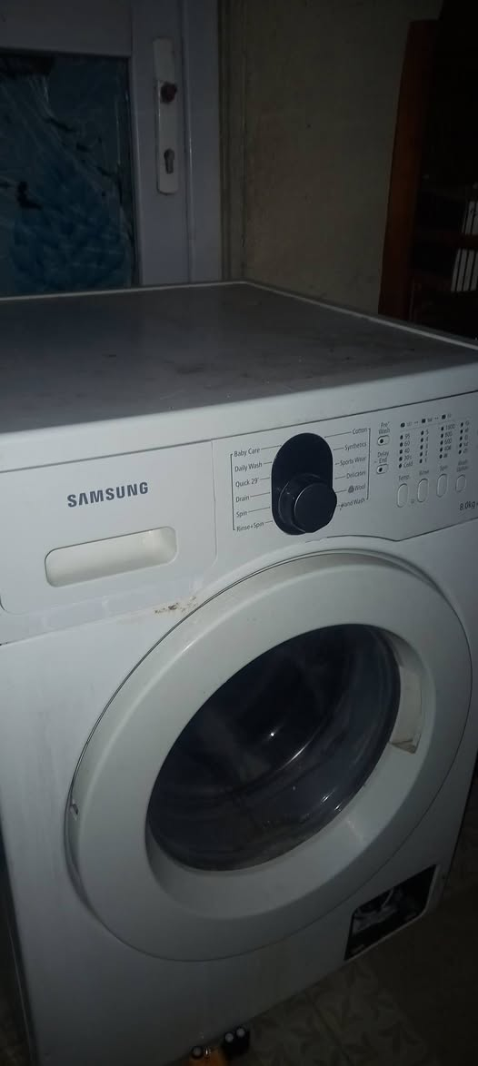 غسالة سامسونج للبيع 
KG8
مكاني اربيل غسالة شرط يشتغل مابي شي مال بيت مو شراي و مال سوك  ابشرط تجي اشغلها يلة تاخذها سعر ١٢٠ و بي مجال للطيبين تواصل واتساب :- *********** 
فايبر :- ***********
غراظها كلة وياء حته بوري مال شد و القبغ الكدام

