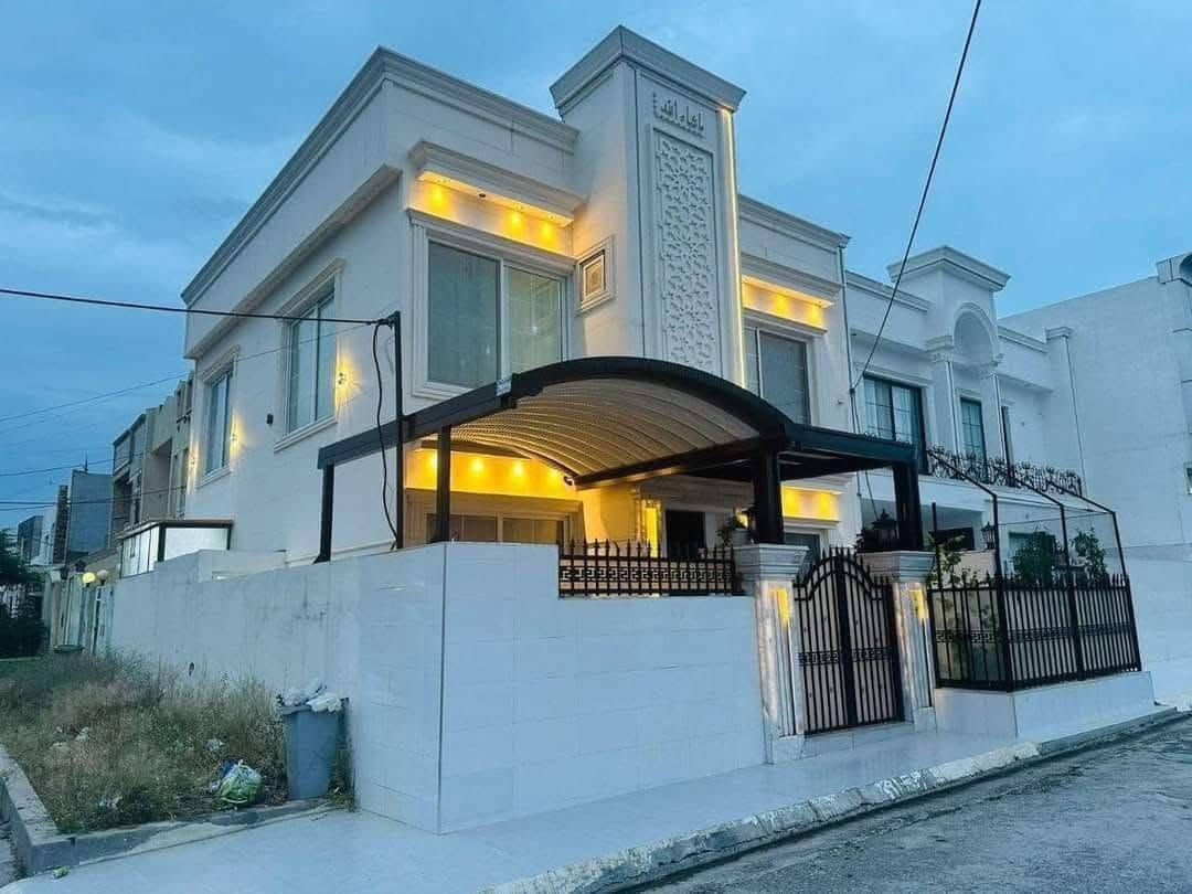 بيت للبيع

أربيل
المساحة ١٢٥متر
البيت ركن يتكون من ثلاث غرف نوم استقبال ومطبخ ومجموعة صحية
العنوان
أربيل مقابل سايدين لاوان للاتصال
***********
***********
