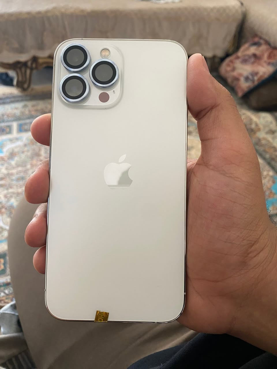 📱 آيفون 13 برو ماكس (iPhone 13 Pro Max) للبيع
الجهاز بحالة الوكالة ونظيف جداً (شبه جديد)

⚙️ المواصفات والتفاصيل:

 الذاكرة والتخزين: 💾 512 جيجابايت (512GB).

 حالة الجهاز: أخو الجديد، ما مفتوح ولا مصلح 

 نسبة البطارية: 🔋 91% (أصلية وأداؤها ممتاز جداً).

 الملحقات: كارتونته الأصلية موجودة كاملة.

 النظافة: الجهاز كلشي مابي، نظيف جداً وخالي من أي عيوب أو شخوط.

📌 ملاحظات للمشتري:

 الجهاز جاهز للاستخدام مباشرة وما يحتاج أي مصاريف.

 الموقع: بغداد

 السعر: 930

***********واتساب
