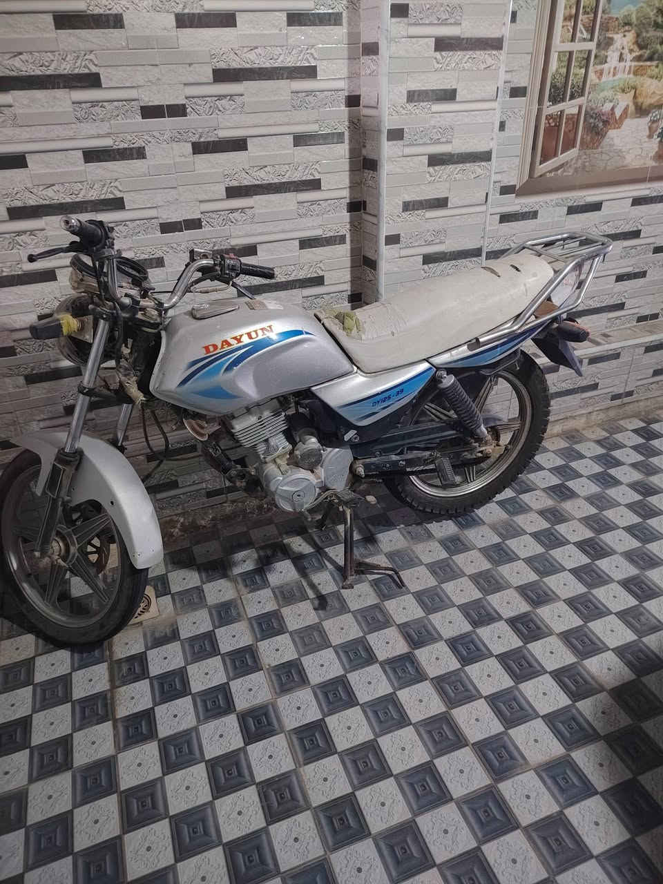 السلام عليكم
دراجه لبيع شغاله كلشي مابيه محرك كفاله مامفتوح ريدله ترتيبات شويه سعره 550الف مكانه الحله شارع 80
***********
