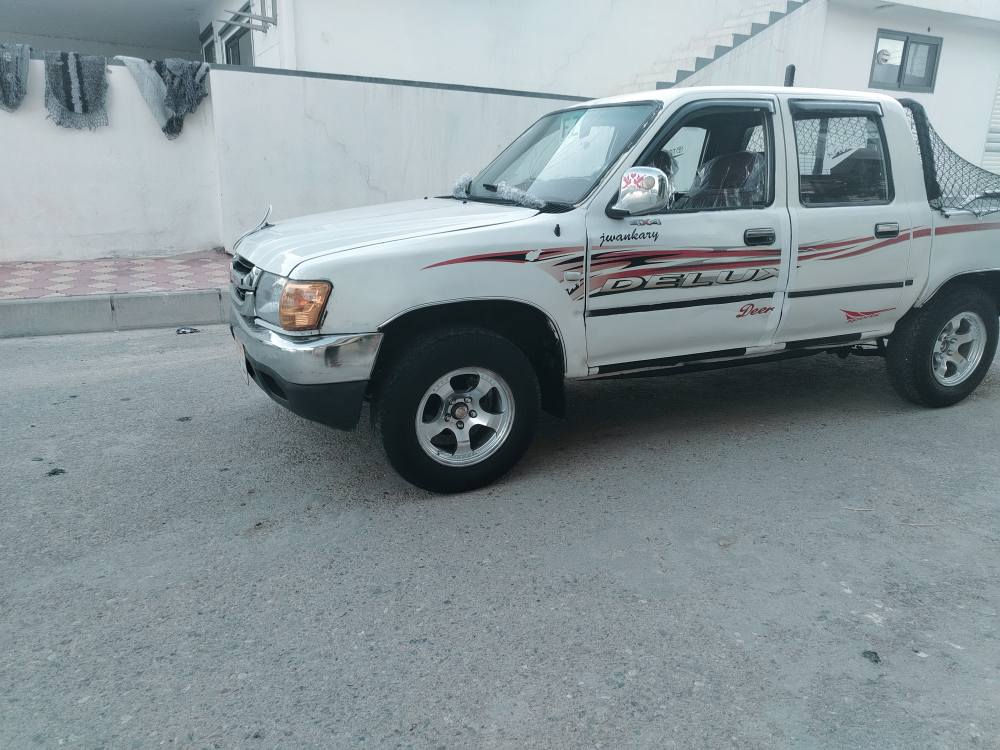 دێر مۆدیل 2006مەکینەی بەخ جام کارەبای مەنەفیس فسفۆڕی ئەسڵی قفڵ مەرکەزی ناو سور تەبریت هەرچوارتایە نوێ چواروویل کەپ مەکینەی بەشەرت ئەکسل گێڕ هەمووی بەشەرت نرخی27وەرەقە کەمێک مەجال ناونیشان ڕانیە حاجیاوا *********** رانية, السليمانية
