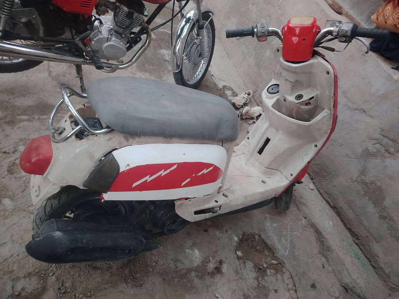 دراجه عوزه جوزه وكفراته جردات دراجه خير من الله سلف هندر معدل بس عوزه ترتيب ب350 وبيه مجال للشرايه رقم ***********كوت
