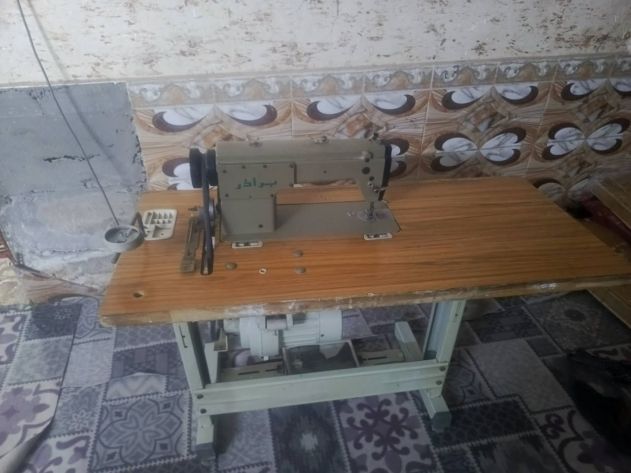 مكينه برذرللبيع نضيفه سعره 300مكانه ديوانيه***********
