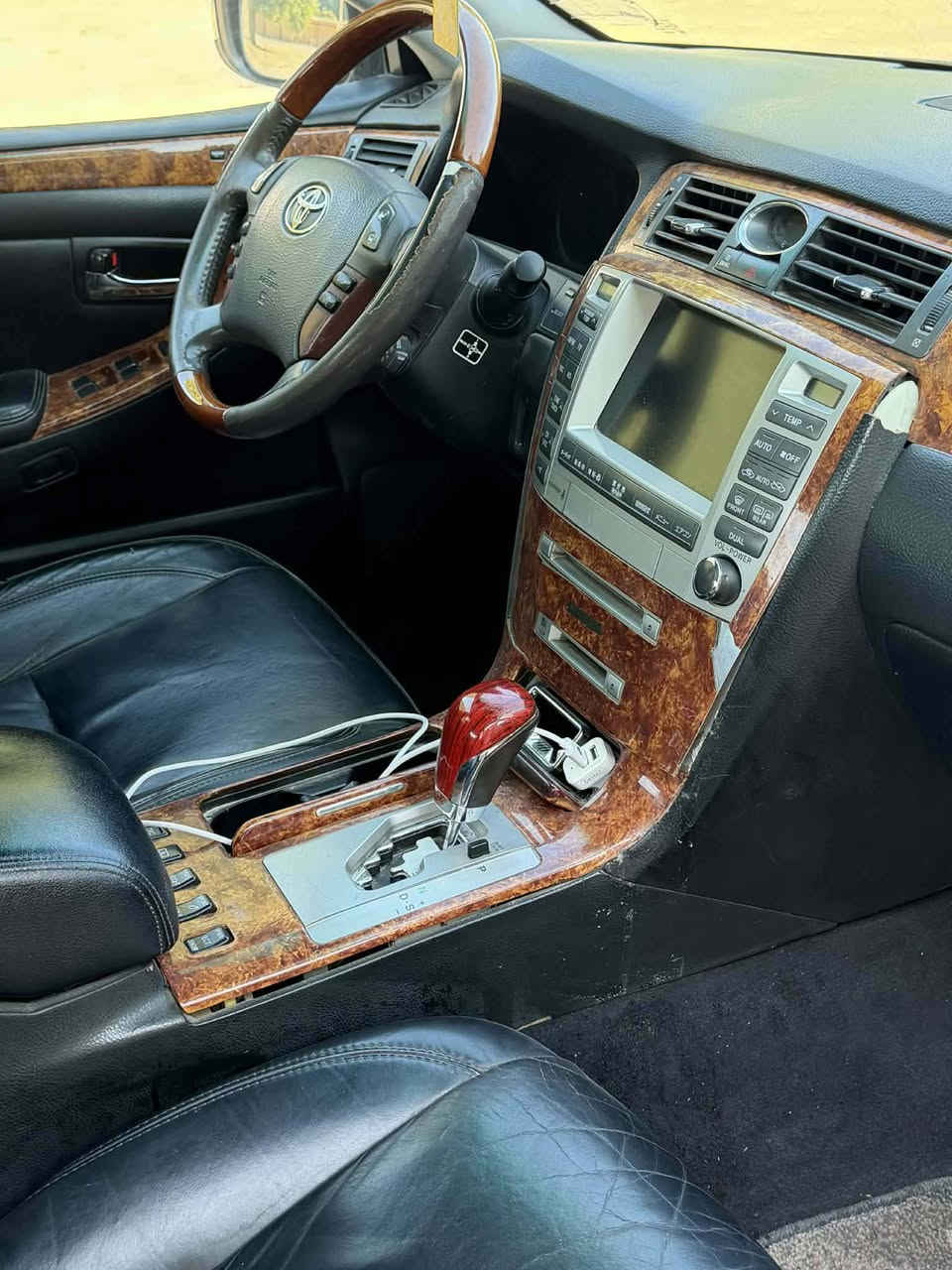 🚗 للبيع او (مراوس)
تويوتا ماجيستا موديل 2003

​الرقم: كركوك (مدفوع گمرك وضريبة + القرص موجود).

​الموقع: النجف الأشرف.

​الحالة العامة: السيارة تحويرة النجف (شغل نظيف فوق وتحت).

​الإضافات: تم تركيب "فتحة سقف" بدون قص التكم (شغل مرتب).

​الحوادث: توجد ضربة في الجاملغ جهة اليمين، وباقي التفاصيل عند الفحص.

​💰 السعر:

​105 ورقة (10,500 دولار أمريكي).

​📞 للتواصل والاستفسار:

​يمكنكم الاتصال مباشرة على الرقم: ***********
