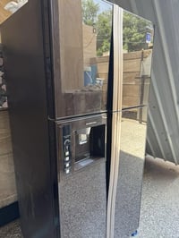 : ثلاجة هيتاشي Hitachi أصلية للبيع ✅ 4 أبواب ✅ نظام Inverter موفر للكه...