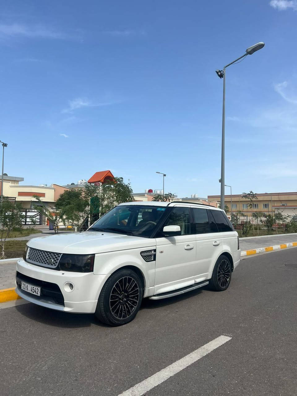 رانج روفر سبورت سوبر بدون ضربة او صبغ 
2007محدث 2013 فول 
مكينه سوبر جديده 
سياره جاهزة رقم بغداد تحويل مباشر 
السعر125مكان البصرة ابو الخصيب 
*********** البصرة, العراق
