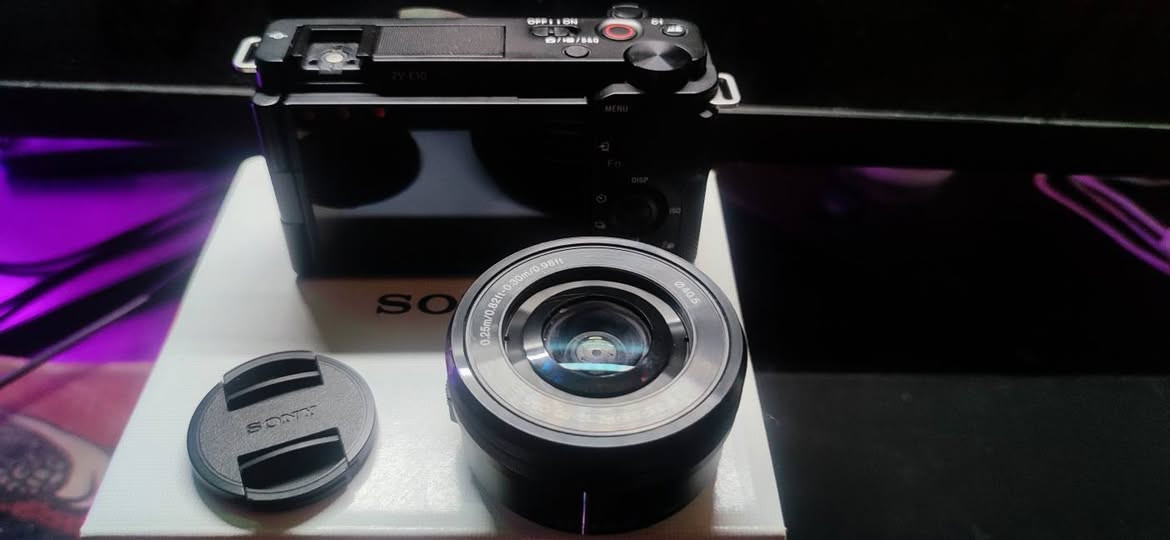 للبيع كاميرا sony ZV E-10 
مستعملة لفترة بسيطة جداً استخدام شخصي 
نظيفة جداً 
كاملة المحتويات 
عدسة 16-50 mm البوكس كامل 
السعر 750 الف بيه مجال


**إذا كنت صاحب هذا الإعلان وتريد حذفه لأي سبب، رجاءا أرسل رسالة إلى الدعم الفني**