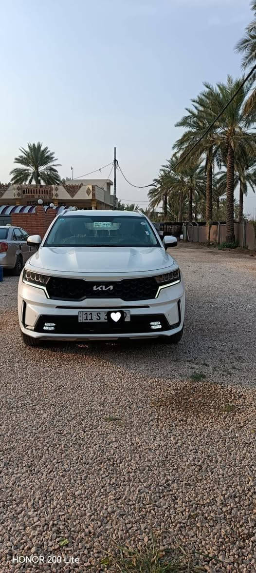 سورنتو 2023 ضمان الشركه الدوليه رقم بغداد أنكليزي 
محرك وكير مكفولات وضع الشركه 
فول مواصفات عدا البانوراما
كير ماوس شفتات ستيرن كشنات كهرباء بالكامل 
حساسات أماميه وخلفيه داخل ابيض 7راكب 6 سلندر
اريل نفكيشن شاشه متصله و تدعم نظام كاربلي واندرويد أوتو شاحن لاسلكي أوتو هولد أنظمة قياده متعدده 
لايت 3 عدسات زنون أصليه 
جنطه كهرباء كامره خلفيه دواره دخول ذكي اناره ترحيب علامة سورنتو بالدوسه بردات خلفيه اصليه 
سبير الشركه مانازل  
السعر 285 $ 
أتصال ***********
