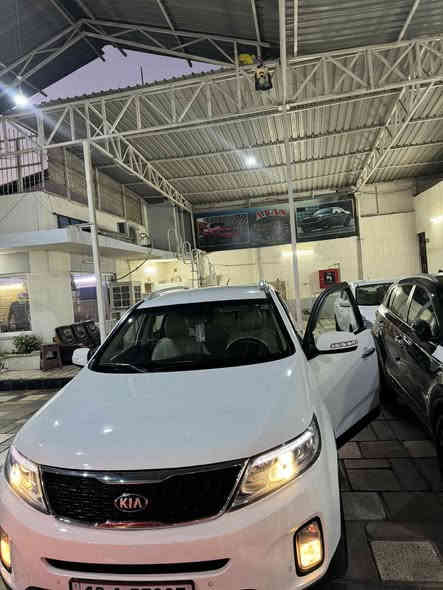 سورنتو موديل ٢٠١٤ خليجي محرك ٦ سلندر  بصمه ماشيه ١٢٦ رقم نينوى بأسمي تحويل بدون ضرر السعر ١٩٧ وبيها مجال ***********
