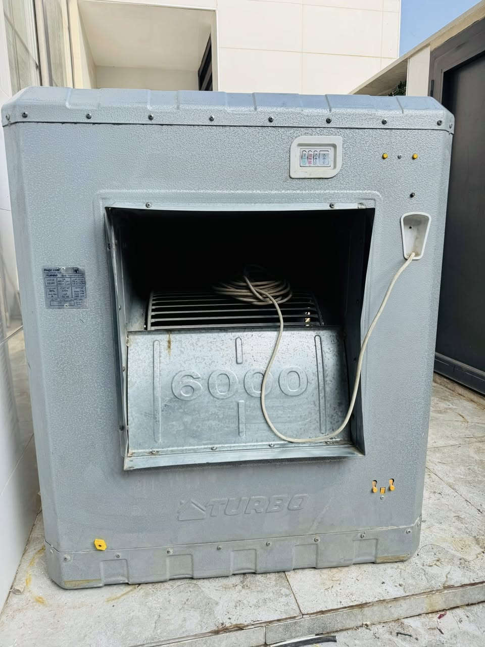 السلام عليكم متوفر غاز وبرميل نفط ومولد بانزين 20 امبير ومبردات حجم 4/5 بلاستك وحديد
متواجد واتس اب *********** صاحب الاغراض
مع الاحترام
