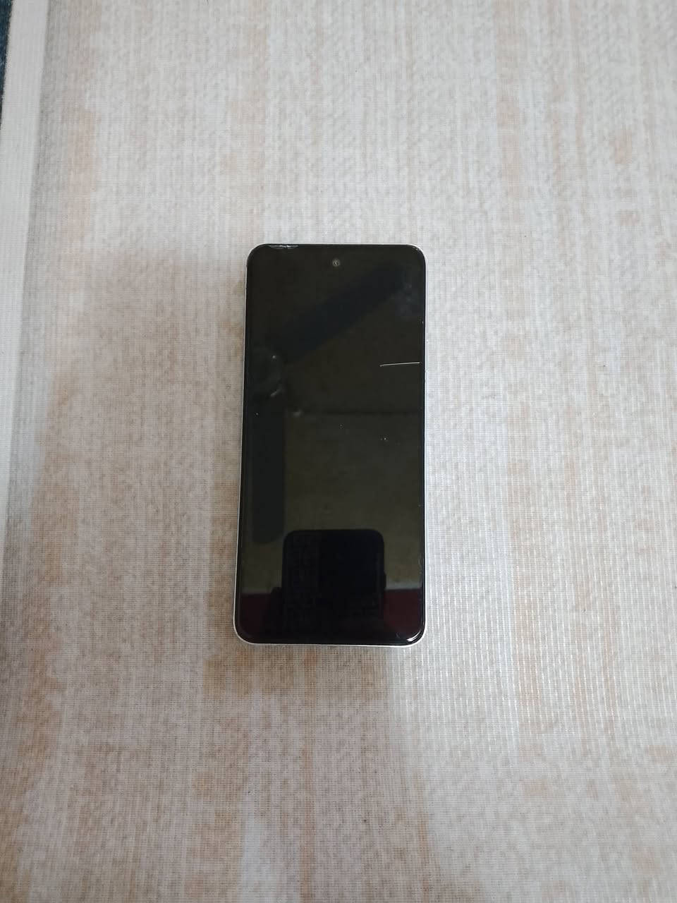 جهاز Tecno Spark Go 2024 مستخدم 
ذاكره 64 عوزه بس خارطه 
للاستفسار الاتصال على الرقم ***********
