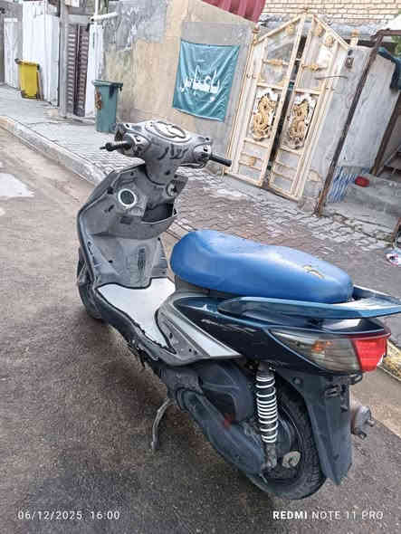 سلام عليكم سكنس فحل ياباني خطين نوزل محرك ممدود على درنفيس دراجة خير من اللة تجي تشغل وتطلع باي وقت ترايك وين ميعجبك اشاير شغالة دبل اشارة عالي ناصي دراجة حلوة السعر 600 وبيهة مجال  مكاني بغداد الحسينية مال راشدية رقم اتصال ***********
وتساب ***********
