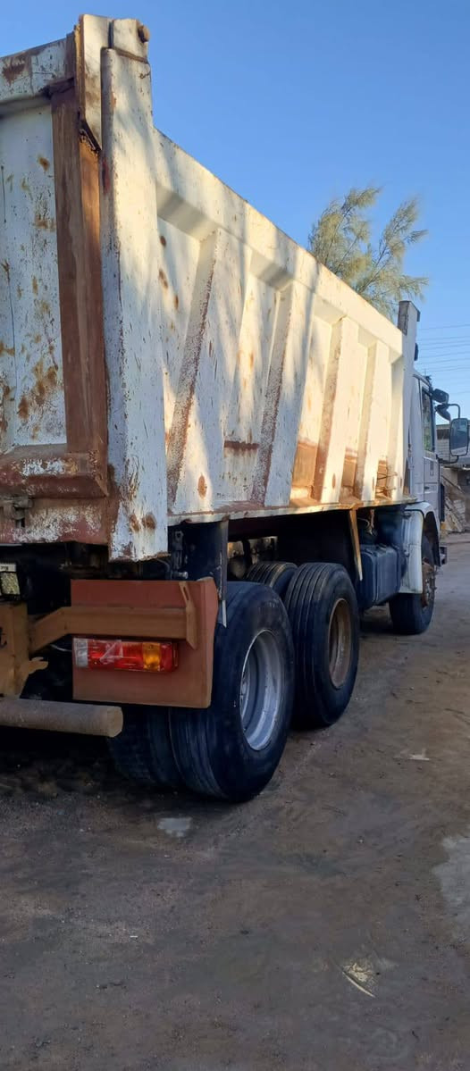 اعتذر من الي اتصل لان الرقم جان بي غلط ***********.. سكانيا مديل 91 رقم دولي راعيها يمي بالبصره يمي تحويل ثاني يوم مكينه وكير 113 الخضره جدد مجموعه خفيفه بدي توه مشتغلينه ارضيه وصفاح جدد طفشه جديده  تخم تاير باتريات جدد كهربائيات شغاله من الطول للطول تبريد ابلادي السيارة جاهزه مابيه نقص بوجهك للشغل شاصي بي فطر كلش زغير بالفه الفوك ما ماشي وهاي كل تفاصيله الشراي يتصل وبالخدمه مكاني بصره *********** سعرها 165
