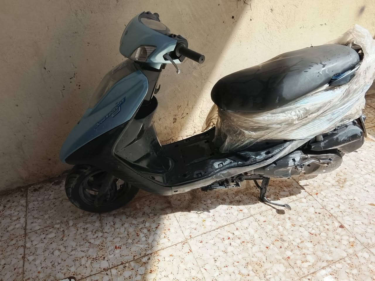 السلام عليكم شباب
عندي هاي الدراجة بريز نظيفة رمبة أشتريتها قبل شهر بس أخوية أنكلب بيها ونريد نبيعها الدراجة مكفولة من كل شي قبل شهر نزلناها من الحاوية وتجي تفحص وبيك خير وتدلل سعرها 900 وأكو مجال للشراي رقمي ***********
