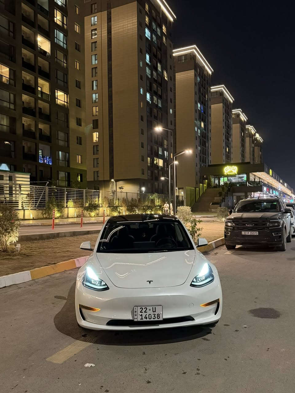السلام عليكم
Tesla model 3 2022 
حادثهة باب خلف سايق مبدل نفس لون وبارد ب جاملغ الباب نفسة 
سنگل ماطور ماشية ٤٧ ميل 
اونلاين 
مكانهة حي الجهاد مجمع النسيم 
السعر 165 وبيهة مجال 
*********** رصيد 
*********** وانساب
