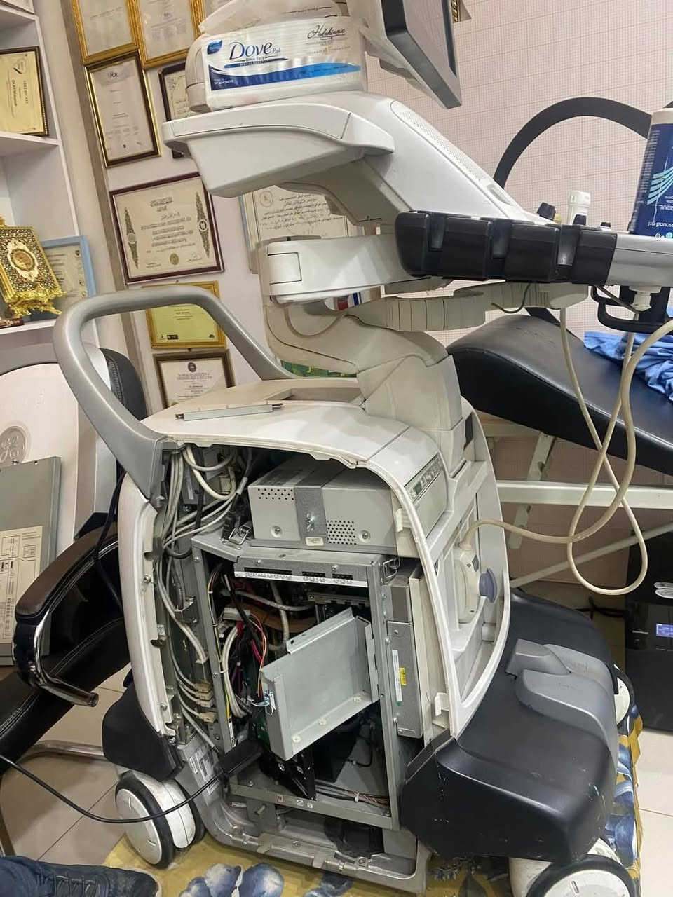 ---

📢 إعلان هام – صيانة الأجهزة الطبية ⚙️

حرصًا على ضمان الأداء الأمثل والدقة العالية لأجهزتكم الطبية، يسرنا أن نعلن عن تقديم خدمات الصيانة الدورية والإصلاح الفوري لجميع أنواع الأجهزة الطبية 🏥🔧.

✅ خدماتنا تشمل:
🔹 الفحص الشامل والتشخيص الدقيق للأعطال
🔹 الصيانة الدورية لضمان الكفاءة والجودة
🔹 استبدال القطع التالفة بأخرى أصلية
🔹 الدعم الفني والاستشارات لضمان التشغيل السليم

⚠️ لا تترك أجهزتك الطبية عرضة للأعطال! تواصل معنا الآن لحجز موعد الصيانة والاستفادة من خدماتنا الاحترافية.

📞 للاستفسار والحجز:
📍 العنوان: [السيديه]
📲 الاتصال: [***********]

نحن هنا لضمان استمرارية عمل أجهزتك بكفاءة عالية، لأن صحتكم وأمانكم أولويتنا! 💙
