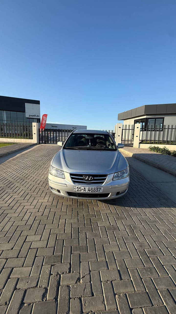 ╔══════════╗
║  ✨ SONATA 2007 V6 ✨  ║
║   سيارة مال جناي    ║
╚══════════╝

▌ ليش تشتريها؟
لأنها مو بس سيارة... هاي راحة واعتمادية
محرك V6 3.3L - عزم وقوة
مصبوغة حزام 
ممشى 195 ألف كم بس - وقابل للزيادة
بعدها بعز شبابها 😳

▌ المواصفات اللي تفرق:
☀️ فتحت سقف
📺 شاشة اندرويد - كلشي بيدك
💡 زنون عالي/ناصي - طريقك يصير نهار
🔊 سماعات عاليات - مزاجك يصعد
🪑 داخل شامواه - فخامة ونظافة
❄️ تبريد ثلج - الصيف ما يأثر بيك

▌ كلام من الاخير:
🔧 مكينة وكير؟ افحص وين ما يعجبك وين ما تريد
📝 السيارة باسمي - تحويل مباشر
📅 سنوية 2029

💎 السعر: 95 ورقة - وبيها مجال
بس للشراي اللي يعرف قيمتها

🔄 ترهم مراوس: النترا كورولا
الفرق حسب النظافة والموديل

📍 الفلوجة - الانبار
📞 للاستفسار: *********** - واتساب متاح
