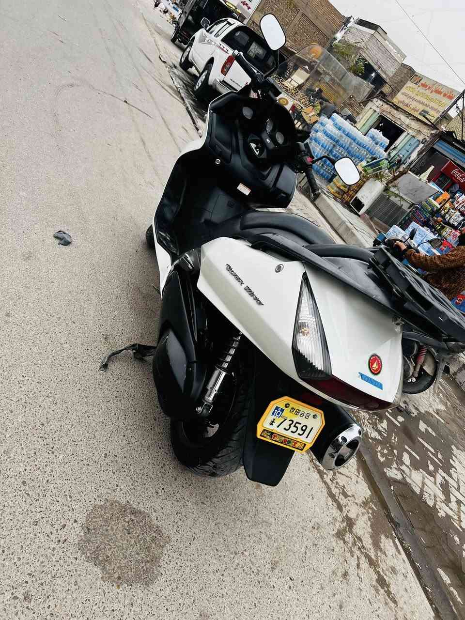 اللهم صل على محمد وآل محمد 
سلفر ونج 600 بحالة الوكاله
مكينة مكفوله هاون شلعة ومعدل فول 
فول مواصفات 
دشبول نفخ
 عدادات لون ابيض
اي بي اس
اوفر مود 
سكيورتي
كرستال
مكينه سوده
كاسحه
بيها تكحيل بسيط اثر شخوط خفيفه مامبينه 
السعر 22 والشراي يشلع عيوني وتاخذها من باب بيتي واطيك ضمان بيها يم اقوه فيتر 
مكاني بغداد 
 وبل خدمه 
***********
مامتواجد بل فيس
