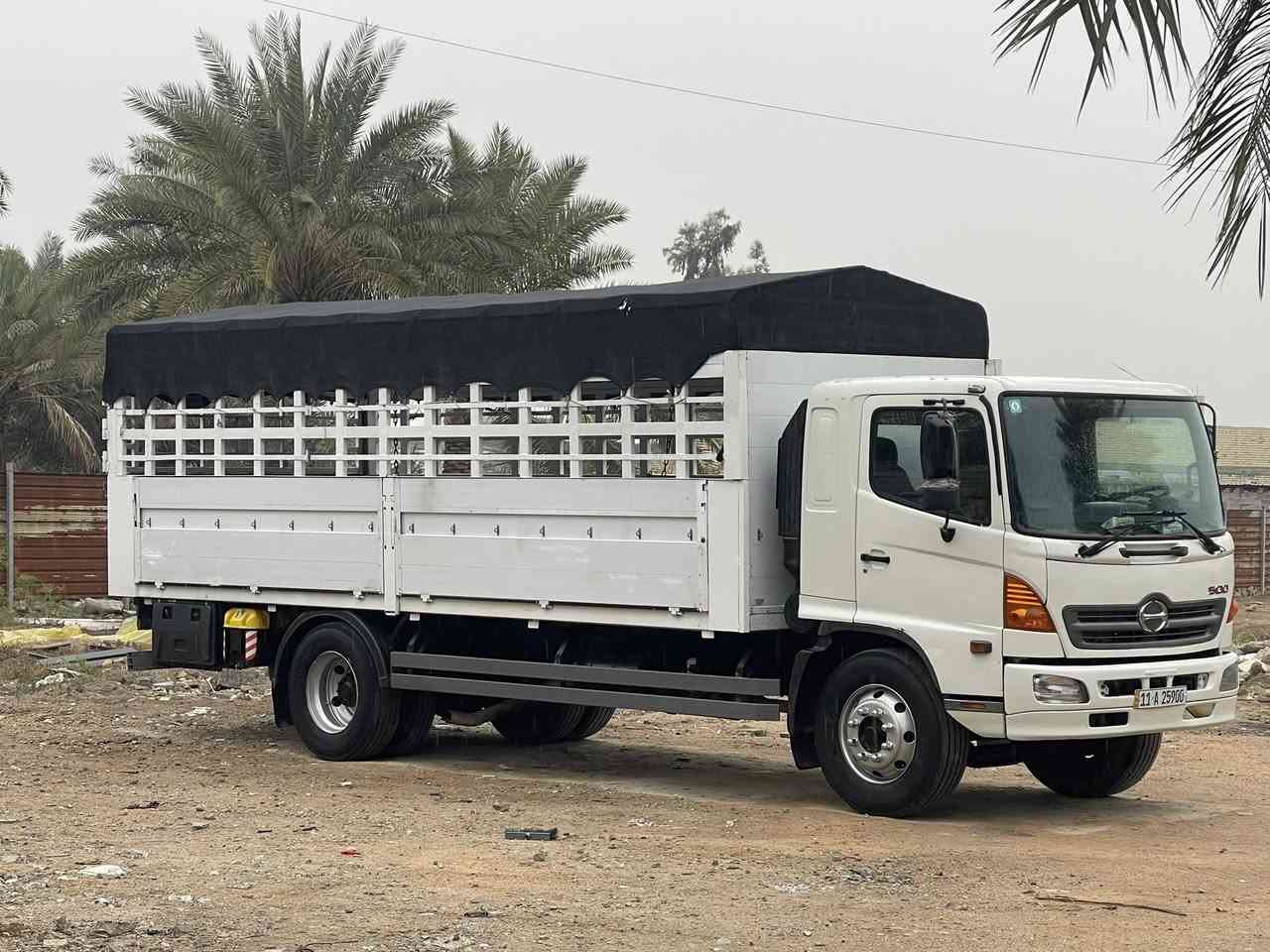 للبيع هينو ماليزي يسره بلاد   مديل 2008 اصل رقم بغداد انكليزي سنويه 4طن بدي هزه جديده قبل شهر تحويل مباشر سنويه لل 2031 توه مجدده السيارة فحل 8برغي طول الشاصي 7اله 15سانتيم مكينه80عادي كير سوبر اكسل سوبر فظل من الله السياره سريعه  بريك فراك بنز داكه جديد تخم تاير 22ونص جي تي  جديد بدي كاعية خشب وحديد عرض 255 سياره جاهزه للخير مابيه نقص ابيع كامل وابيع بدون بدي 
مكاني بغداد الشعلة 
***********
***********
