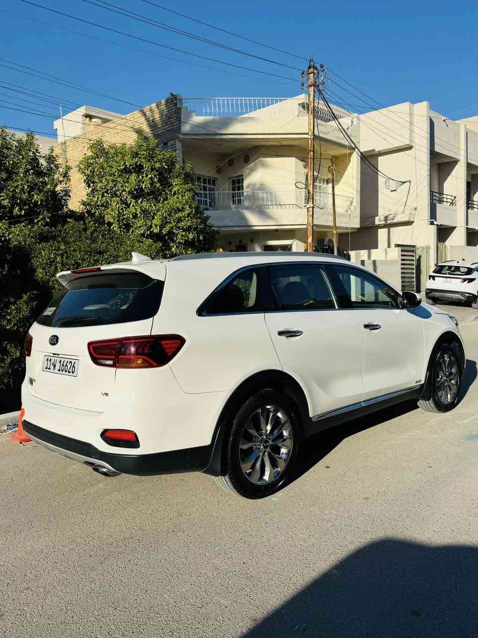 السلام عليكم للبيع كيا سورنتو موديل 2020 خليجي محرك 6 سلندر ماشيه ٩١ الف فول ١/١ السياره رقم بغداد شبه مميز باسمي تحويل مباشر السياره 4 كامرات فوريل كشنات تدفئه تبريد اعلى فئه بل سورنتو سونرهة مرفق مع صور 

مكانهة بغداد حي العدل 
السعر : 273 ورقه وبيهة مجال للشراي 
***********
