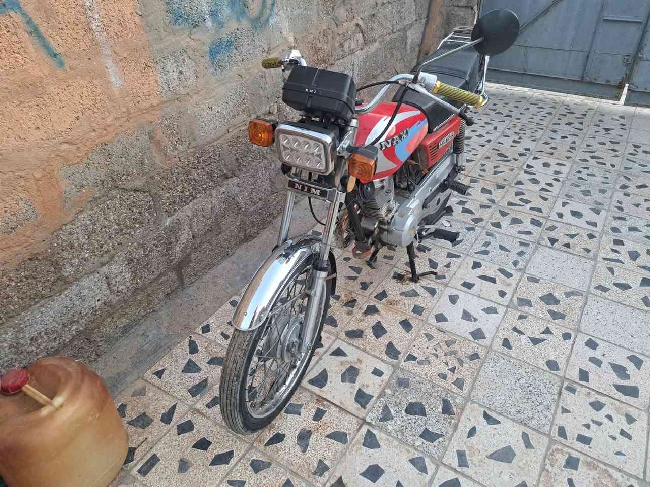 ناما موديل 21 للبيع أوراق اصوليه كاملات 
دراجه جاهزه ونضيفه مال جني ماعوزه كلشي
محرك مفتوح مبدل بوش وبستم نضيف وناعم
كهربائيات شغاله كله 
شاصي مكفول 
السعر ٦٠٠ قفل 🔐 
***********
واسط قضاء الحي
