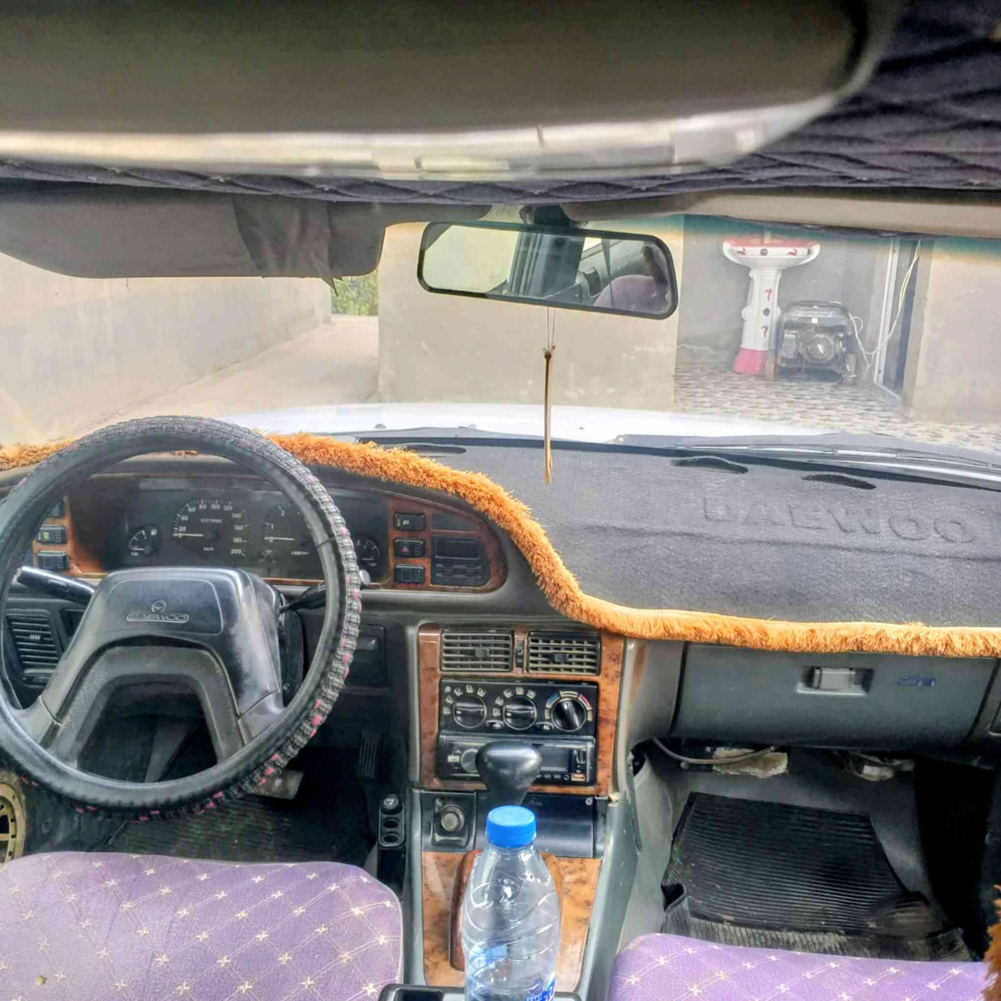 سلام عليكم سياره برنس موديل 95 رقم بغداد دولي بسمي محرك زين كير خير من الله كهربائيات شغاله كله تايرات جداد سياره حلوه مال بيت (سعر 30)وبيه مجال رقم تلفون ***********
