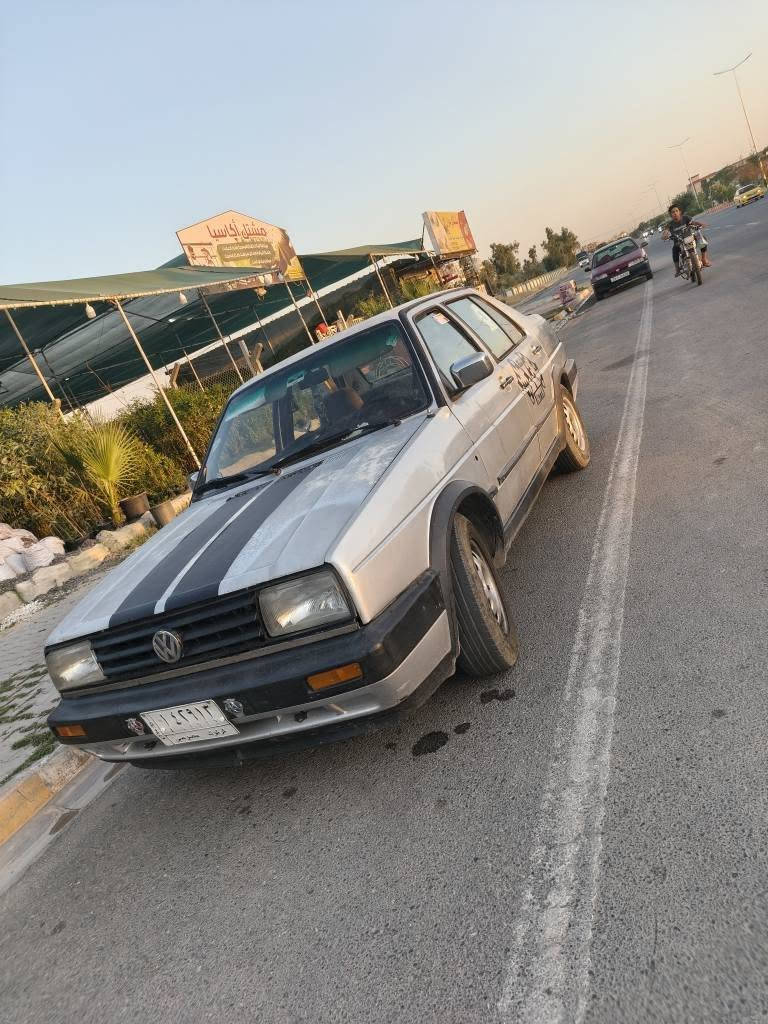 جیتا مودیل1991
بی بطاقە بنزین موجود
سیارە محرك كیر شرط 
سیارە نضیفە بلادیە 
صبغ بلادیە ویل بلادیە 
داخل 100نضیفە 
تیارات جدید بطاریە جدید 
سنویە منتهی بس شرط تحول 
 سیارە امامی خلفی کبس بدون ضرر 
مکان کرکوك 
سعر30$
***********
*********** كركوك, العراق
