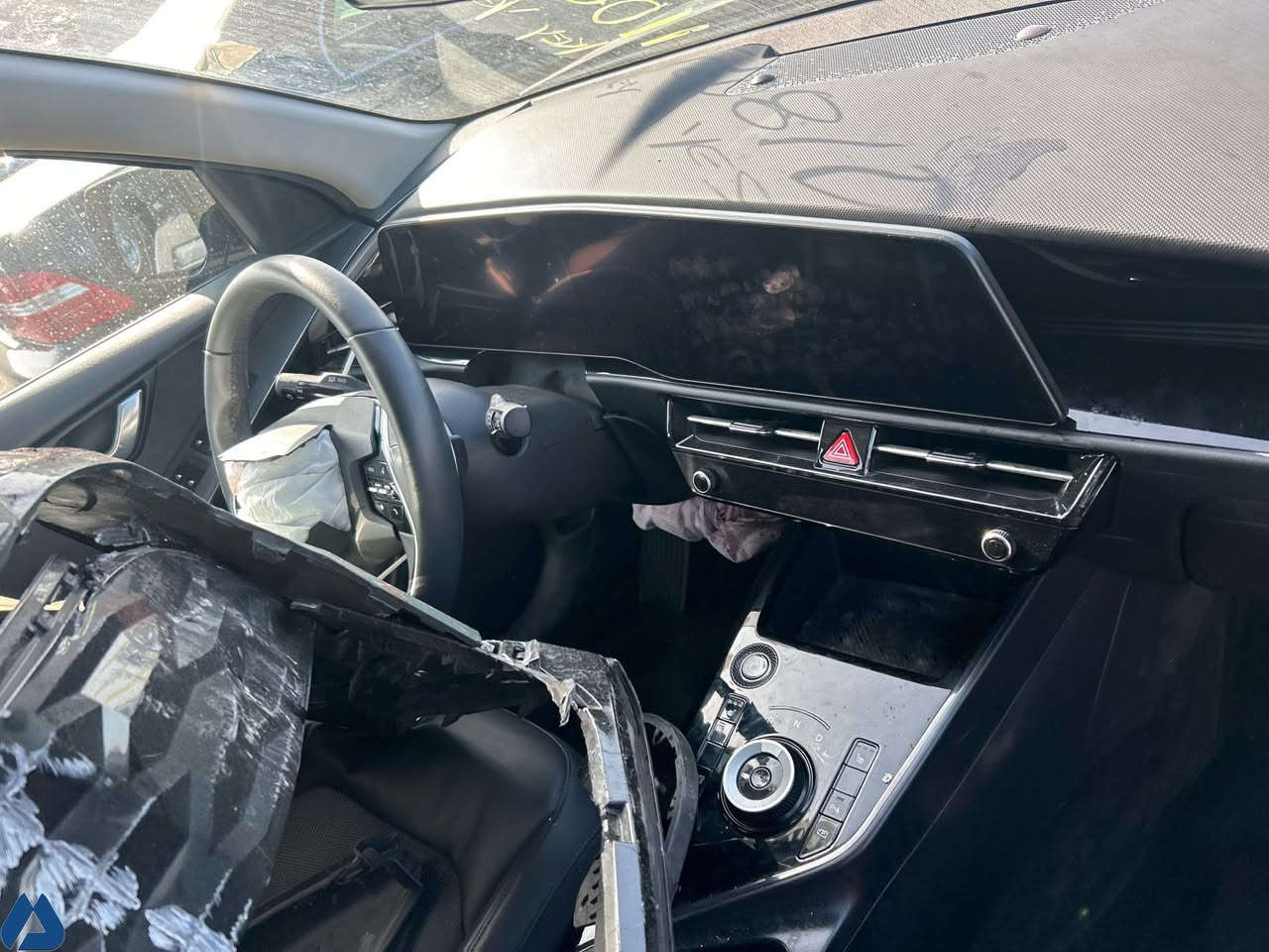 ‏KIA NIRO
كهرباء 
مديل 2024
سياره حالياً بالأردن 
ابيع على وضعها  
حادث كما موضع بالصور 
السعر 110$ وبيها مجال 
للاستفسار ***********
