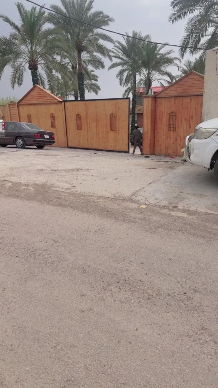 سلام عليكم يوجد دونم طابو زراعي سند25
الوجة 32
مخدوم ع سدة شط مال جعارة افضل موقع فيه المدائن
يصلح سكن او مزرعة 
ركنين تحويل ثاني يوم موقع اغلبة مزراع 
موقع حدواء ومرتب خدمات كاملة مي سقي
سعر دونم 450
تفصيل اكثر اتصال 📞 او واتساب 
العنوان المدائن الجعارة شارع المزرع 
***********
