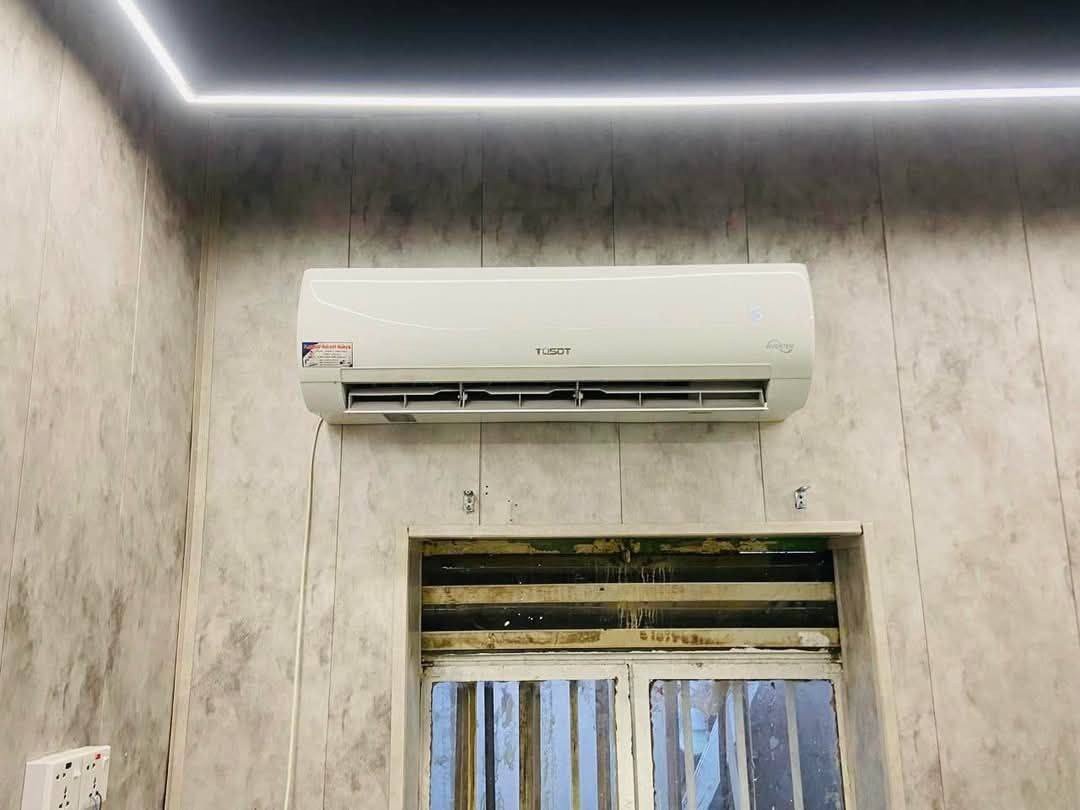 🚨 لا تستعجل وتنصب سبلت قبل ما تقارن!
يمكن تدفع هواي… وانت ماخذ شغل عادي 🤷‍♂️

وإحنا نوفرلك شغل يبرد قلبك قبل المكان 😎❄️

⸻

🔥 عرض وتحدي من الضمات للتبريد 🔥

إذا حصلت شغل أدق وأنظف وبنفس السعر… إحنا أول ناس نكلك روحله 👌

⸻

🎁 عرض خاص ومحدود:

خصم 20% عند تنصيب أكثر من سبلت واحد

(العرض لفترة قصيرة… الحق قبل الزحمة)

⸻

💪 ليش تختارنا؟

✔️ شغل مرتب بدون تكسير وتشويه

✔️ ترتيب أسلاك بشكل يفتح النفس

✔️ تنظيف وتعقيم بعد الشغل

✔️ التزام بالمواعيد بدون تأخير

✔️ ضمان فعلي مو بس حچي

⸻

🔧 خدماتنا:

• تنصيب كل أنواع السبالت

• صيانة ومعالجة الأعطال

• سحب وشحن غاز

• تبديل كمبريسر

• نقل وإعادة تنصيب

• تنصيب سخانات

• أعمال كهرباء خفيفة

⸻

📍 نغطي:

ناصريه مركز 

(خارج ذي قار : 4 سبالت وفوك)

⸻

💗 مبادرة خير:

أسعار خاصة ودعم للعوائل المتعففة ❤️

⸻

⏰ نشتغل 24 ساعة

📲 للحجز والاستفسار (واتساب أو اتصال):
***********

⸻

🌟 الضمان للتبريد

شغلنا يحچي عنا… وراحتك تهمنا ✨
