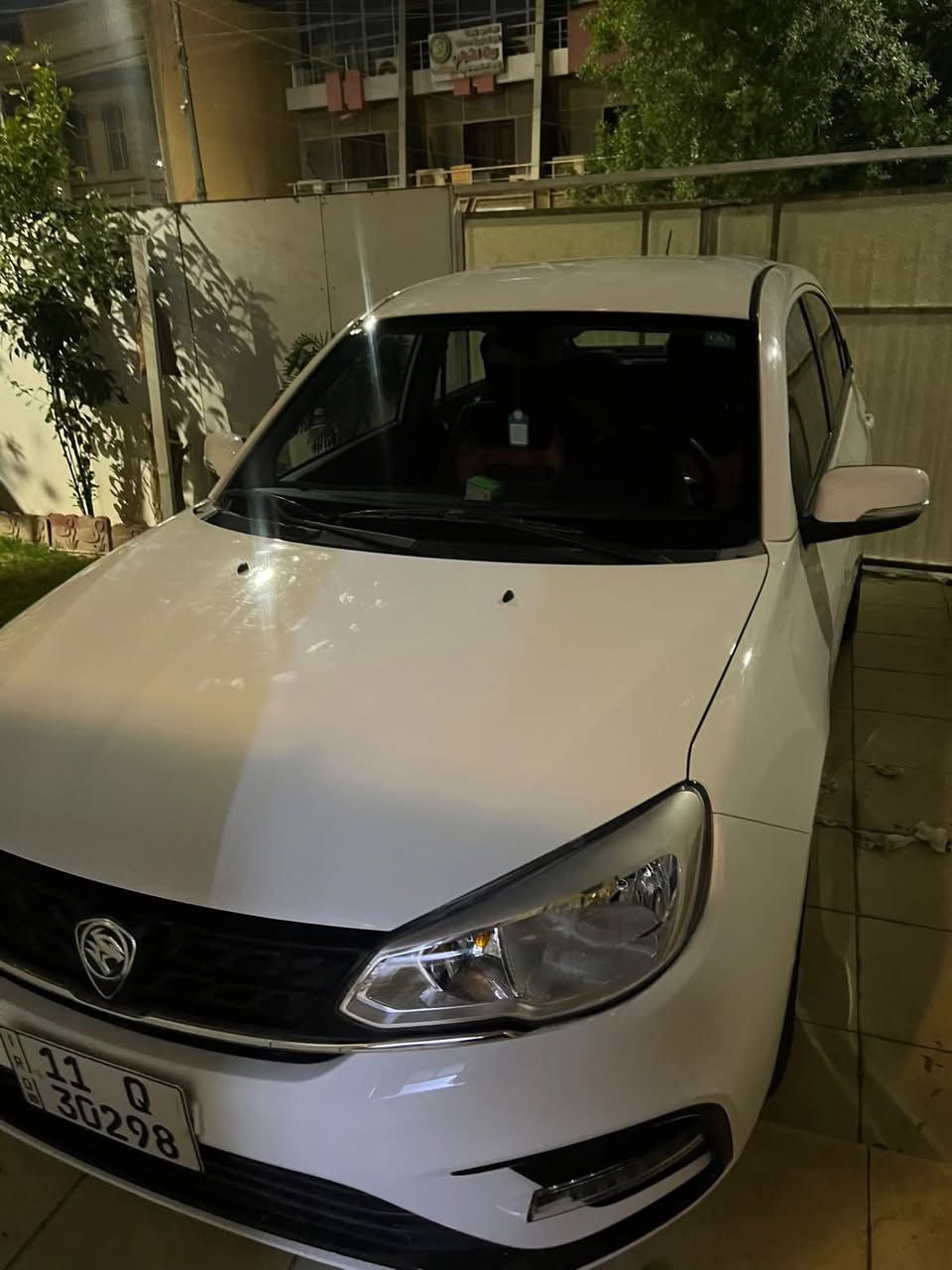 مكلف بل نشر ...للبيع فقط بدون مراوس بروتون SAGA موديل 2024 بعدها زيرو عل وضع الشركه ماشيه 3,000  قابل للزياده مكفوله كفاله عامه وبيها ضمان خمس سنوات من الشركه المواصفات:
1-حساسات خلفيه 
2-شاشه وسط 
3- كاميرا خلفيه 
4-مانع انزلاق 
5-  اقتصاديه محرك 1.4
6-تحكم صوت مقود 
7-تحكم مرايا جانبيه ..
وبعد بيها هواي مواصفات السعر  بلاش 17 مليون او 117 ورقه  وبيها مجال بسيط للطيبين مكاني الوزيريه او الاعظميه شارع المغرب ..للاتصال  غير متواجد عل الفيس او ماسنجر شراي اتصل ***********
