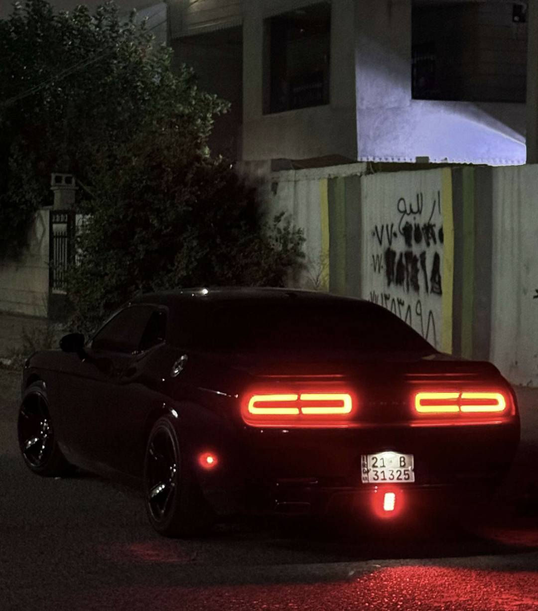 سلام عليكم اخي العزيز اقرى المنشور وخابر  موضح كل شي  
دوج جالنجر2017
موصفاتsxt
 سياره نضيفه حادثه جاملغ سكن بلادي بدون حاذث وجاملغ سائق مصبوغ بدون دواخل بدون ايرباك سنوية باسمي  بطاقه بانزين موجود شرط تحويل و غرامة ماشي150الف كم وسياره حاضره على اخر حبايه بدون اي مصروف  رقم موبايل***********
***********
