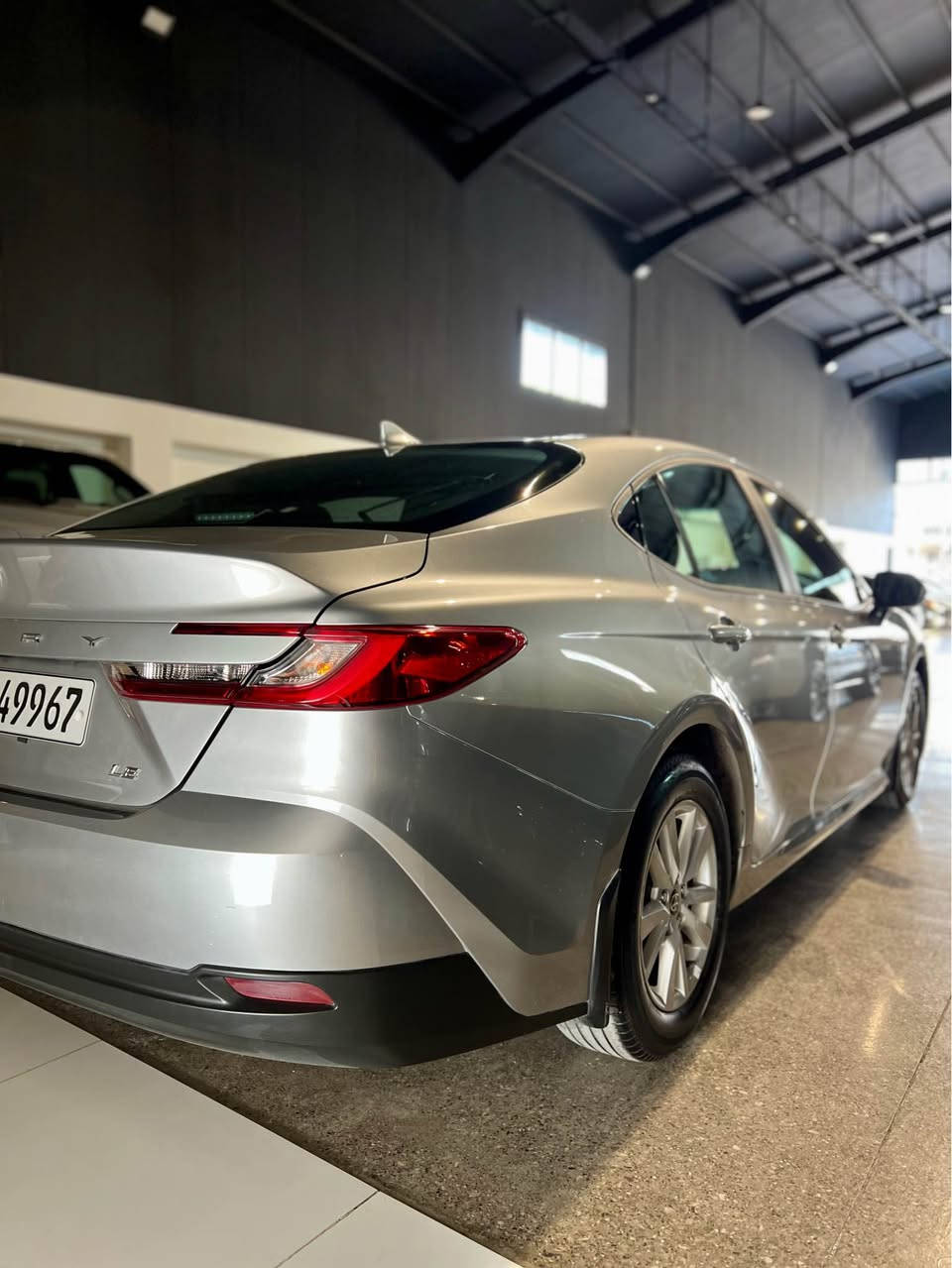 TOYOTA CAMRY 2025. SE

تۆیۆتا کامری ٢٠٢٥ SE نمونە لە جوانی چەمەلەخی لای سایەق بۆیاخە دەرگای سایەقیش بیلادە بی ناو /بەسمە /رادار / خەتی جادە / تەعدیل سورعە / وایەر لیس / سێ مۆدی لیخورین / هایبریت / شەخال /پەردەی پشتەوە/ زۆر مواسەفاتی تر . بە شەرتی هەمو گیان ئیش بکا / تا ٢٠٣١ رەقەم و ژنیگەو بانی تازە ٢٠هەزار کم رۆشتوە 
ڕەقەم تەلەفون 
*********** السليمانية, العراق

