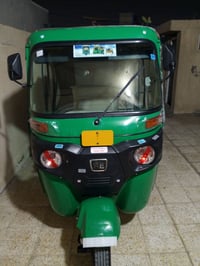 تكاتك 22شهر 12مرقمه تكاتك مكفوله 9700وبيها مجال  مكاني وره سده مال نهي...