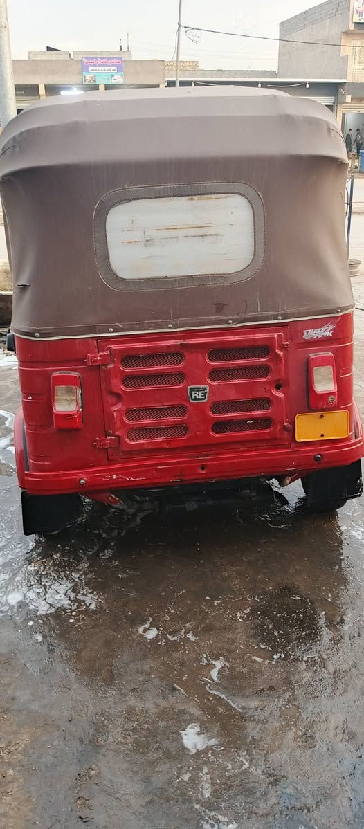 السلام عليكم تكتك 18 أوراق المصطفى مكينه ناعمه مصبوغه عام جماليه تكتك نضيفه مال شغل تجي وتشوف كبل للشارع ترأي حلو مكان بغداد شراي يتصل سعر 3600 وبيها مجال حك جيه اتكفل حلال وحرام فقط ‏‪***********‬‏
