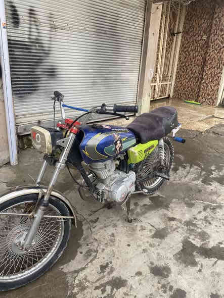 بسم الله الرحمن الرحيم
للبيع او مراوس ايراني محرك فول عل ثالث يعلك
معدل وسرعه خير من الله فصله وطلقات نارر
السعر 210 وبي مجال مكاني موصل حي 17 تموز
للتواصل ***********
