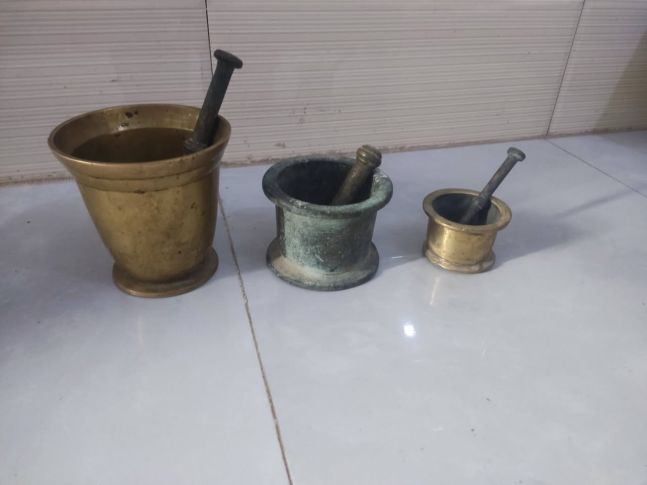 نحاسيات وقوراي وهوانات شمع دان دلال لاستفسار مراسله الصفحه يوجد توصل للمحفضات


**إذا كنت صاحب هذا الإعلان وتريد حذفه لأي سبب، رجاءا أرسل رسالة إلى الدعم الفني**