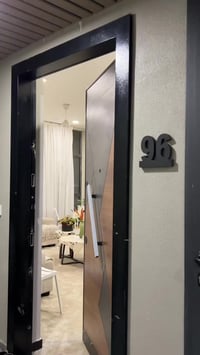 #للبيع / السلام عليكم شقة ركنية مساحة 147 (( 3 غرف )) طابق 9 - A8 إطلا...