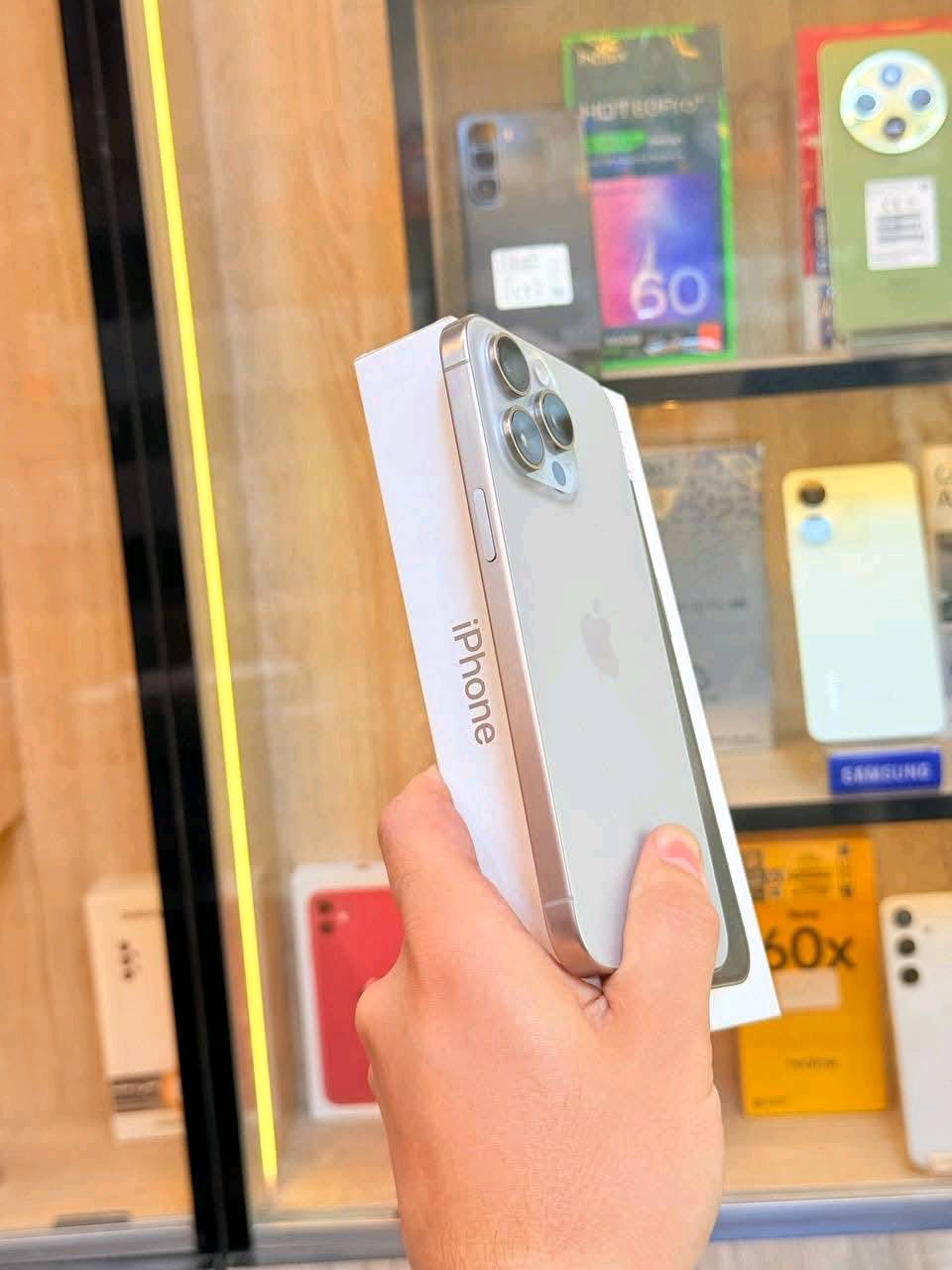 #لون تيتانيوم
#مشحون 197
#مستخدم كلششش قليل 
#ذاكره 256
#بطاريه 100
#الجهاز وتر بروف مكفول 
#ملحقاته كامله كارتون وكيبل
#هدايه ٣ كفرات
#رقم ***********
#مكاني نجف قريه الغدير