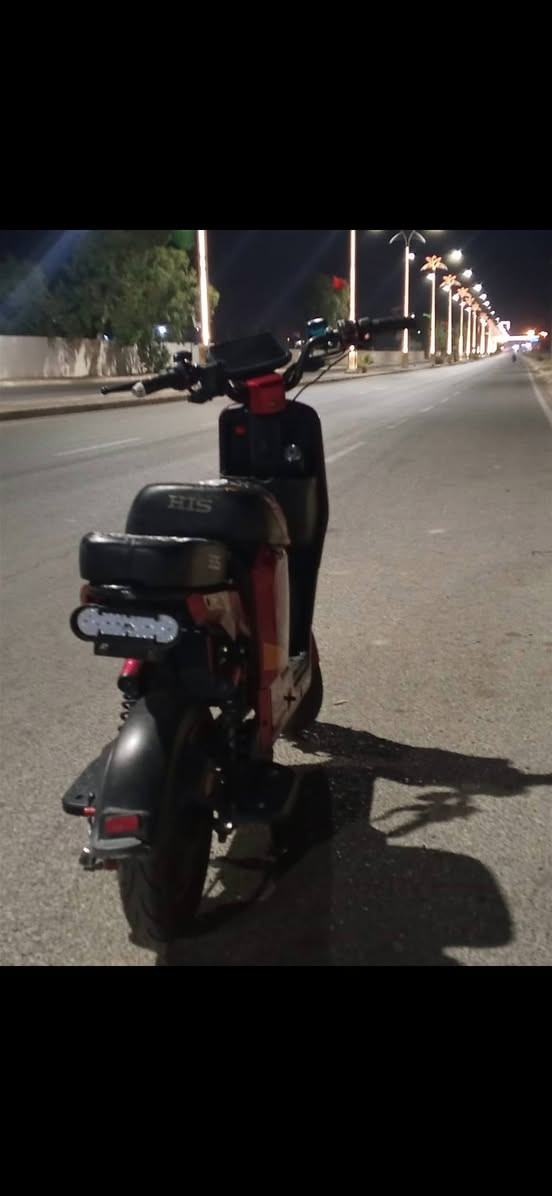 سلام عليكم شباب ماطور H900 للبيع مستعجل كلش عليه شغال اي عيب مالي فول مواصفات تايرات جديد وكهربائيات كله جديد واصليات كفرات كفاله شخط مابي عيبه بس بطاريات اثنين فقط اثنين ميشتغلن منفوخات يحتاج تبديل سعره 270 بي مجال لل استفسار ***********
