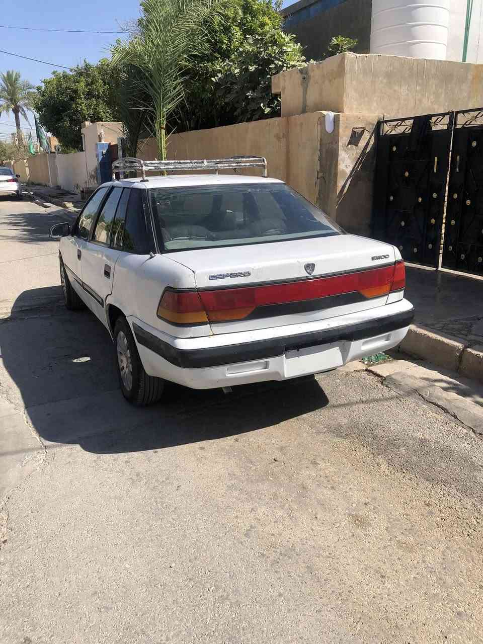سلام عليكم للبيع دايو اسبرو مديل1994 رقم ديالى الماني مكينه 1600 مسكر كير عادي دواخل نضيفه 
تايرات باتري كهربائيات كلشي كامل بيها سنويه ساقطة 2021 مكاني ديالى خانقين سعر 25 بيها مجال للشراي رقم *********** خاص هم مفتوح. رجاءً اقره المنشور شوف الصور وخابر شرط تاخذ السيارة متصرف عليها غير البانزين والدهن وكود بانزين بي
