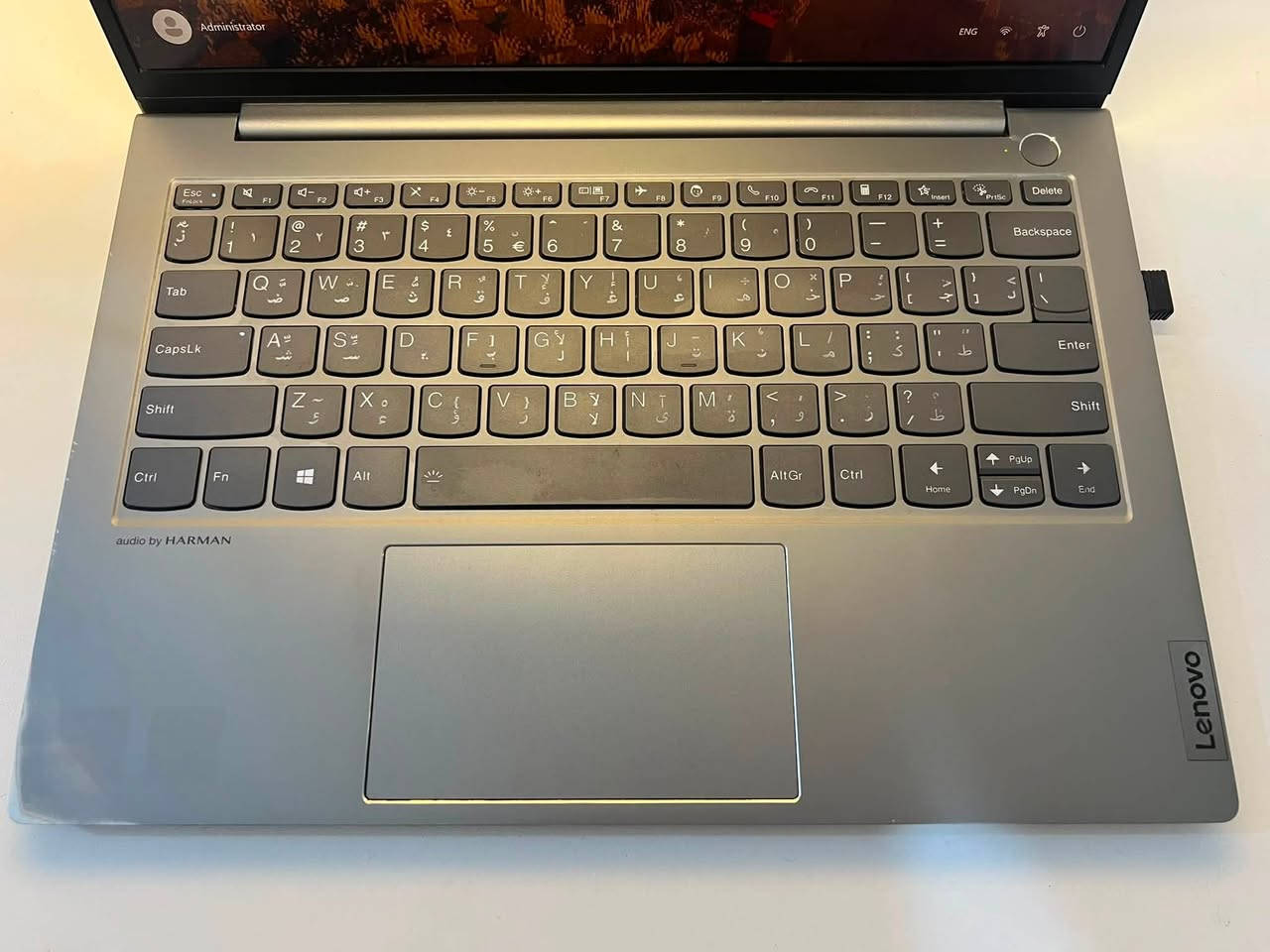 لابتوب لينوفو موديل Thinkbook 13s gen2 itlبالة اوربي استخدام دراسة فقط.
المواصفات: 
المعالج: i5 1135g7
الرام: 16gb DDR4 4266mhz
الكرت: intel iris xe داخلي 
الشاشة: 60Hz 1920x1200 واضحة والوانها تخبل
البطارية: اصلية ما مبدلة تكفي استخدام ٤ ساعات تصفح ودراسة وبالضغط ساعتين 
تشغل العاب وبرامج هندسية للدراسة والتصميم المتوسط، الهيكل المنيوم بي شخوط شوية من المخزن مو من عندي والكيبورد ضوئي وعربي انكليزي.
الملحقات: شاحنة اصلية 65watt وماوس لاسلكي وماوس باد. 
مكاني بابل-الحلة
للتواصل والاستفسار: خاص او اتصل على ***********
