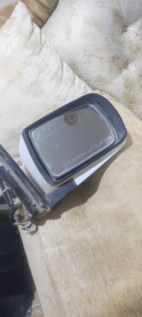 مرايات عادي لون ابيض خليجي ب80الف يوجد توصيل 07801204866