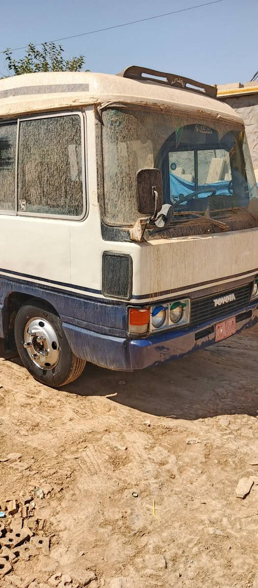 سلام عليكم  كوستر عريض موديل 86  موجودة وكاله مكينه فيفتي اوتو ماتيكك السياره دسك وبنز وبور تايرات المامي جوبلس ولخلفي جوب عارضها ب 8مليون وبيه مجال مكاني بغداد تقاطع النهروان هاذا رقمي ***********
