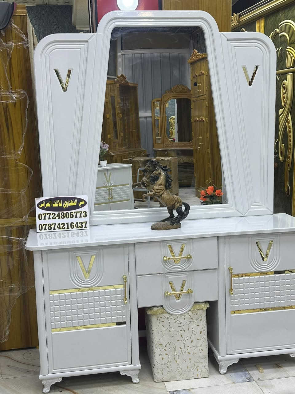 غرفه نجاره عراقيه معمل ومعرض علي الفهداوي يوجد خدمت توصيل جميع المحافظات واتساب ***********
